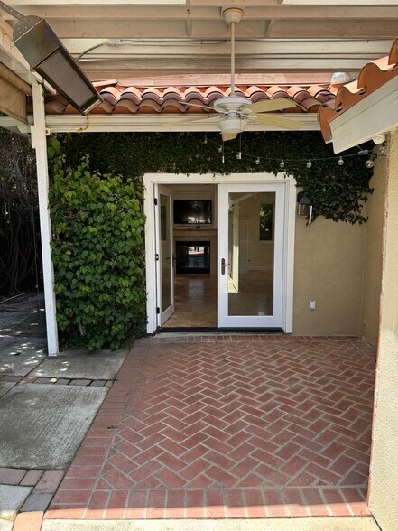 Building Photo - 304 Portland Cir