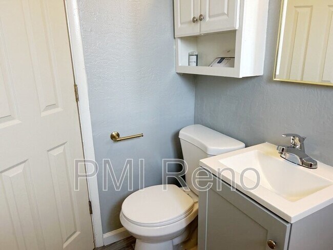 Building Photo - 2075 Patton Dr