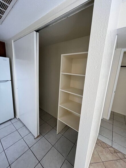 Building Photo - 1201 S McClintock Dr