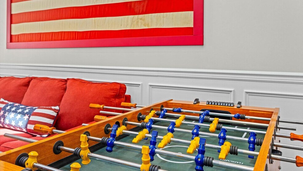 Building Photo - 15 Sumner Ave