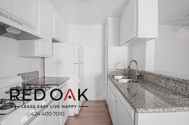 Building Photo - 11817 Victory Blvd