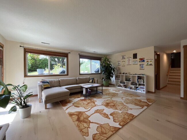 Building Photo - Bright and Open 4 Bedroom Cedar Mill Home with Vaulted Ceilings, Skylights & Multiple Living Areas