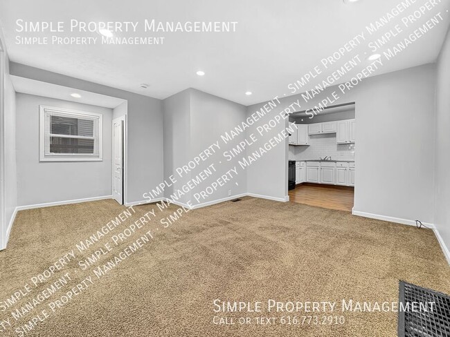 Building Photo - 1039 3rd St NW