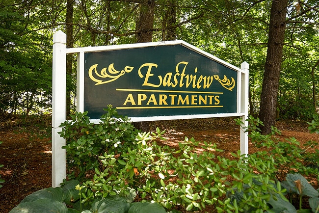 Building Photo - Eastview Apartments