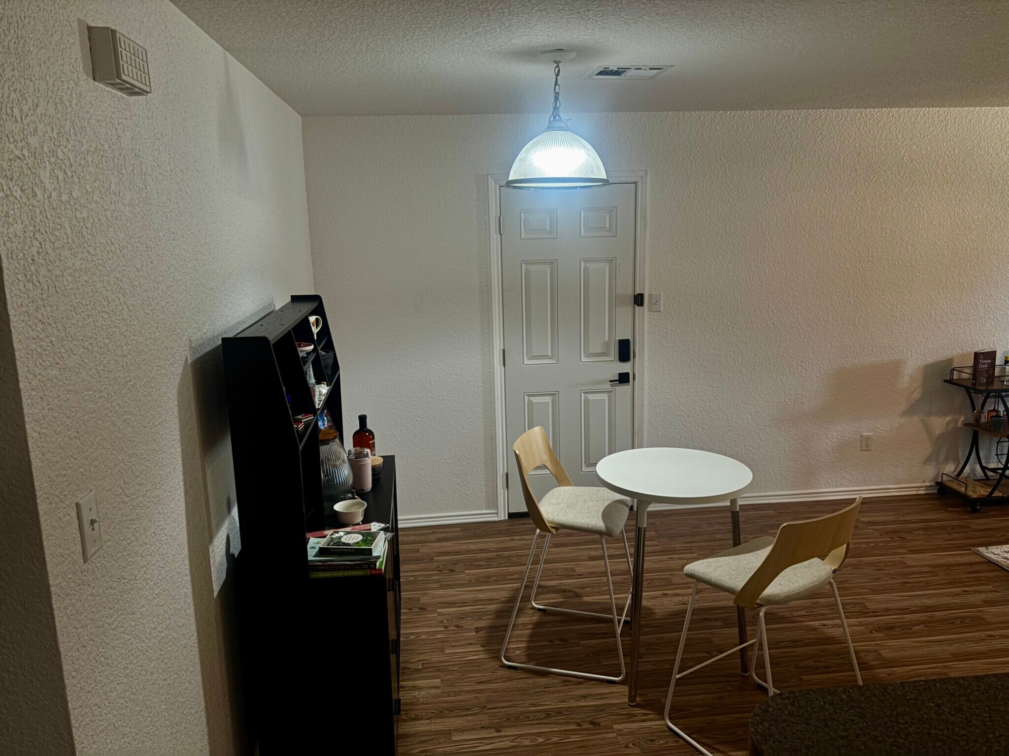 Building Photo - 2704 Lucille Dr