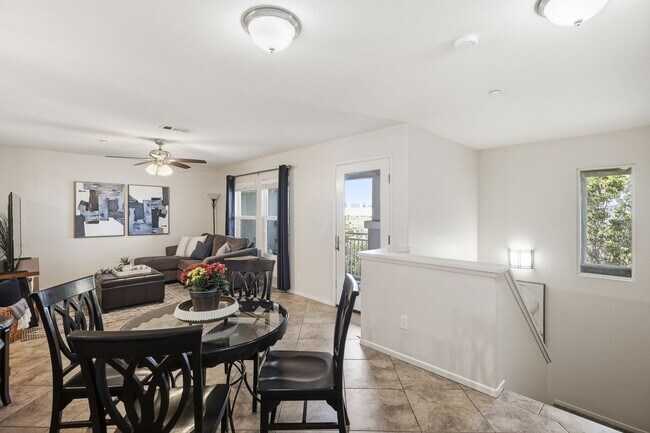 Building Photo - Point Loma, "The Bay" 2 bed 2 Bath Townhome now available! Amazing amenities, don't miss out