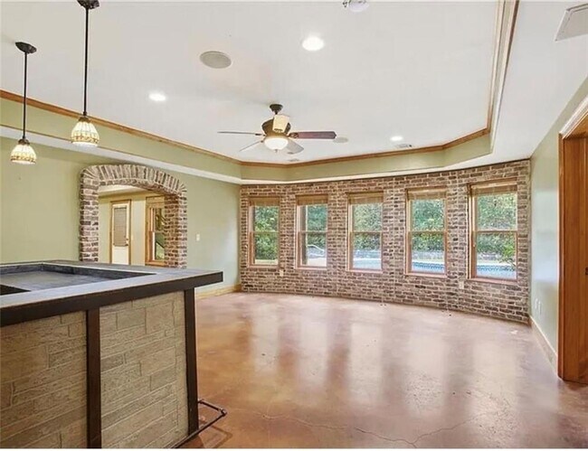 Building Photo - 845 Botanica Way