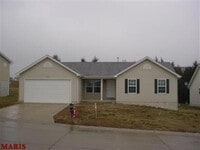 Building Photo - 2311 Garden Ln