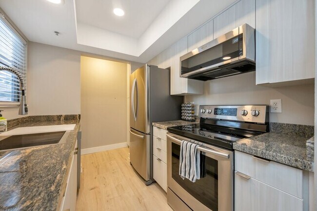 Building Photo - 6861 N 2200 W