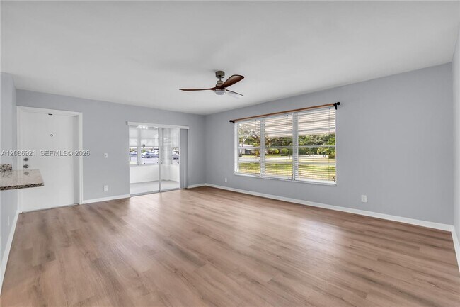 Building Photo - 775 North Dr