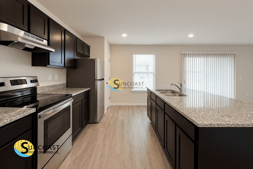 Building Photo - 5530 Ortega Bluff Ln