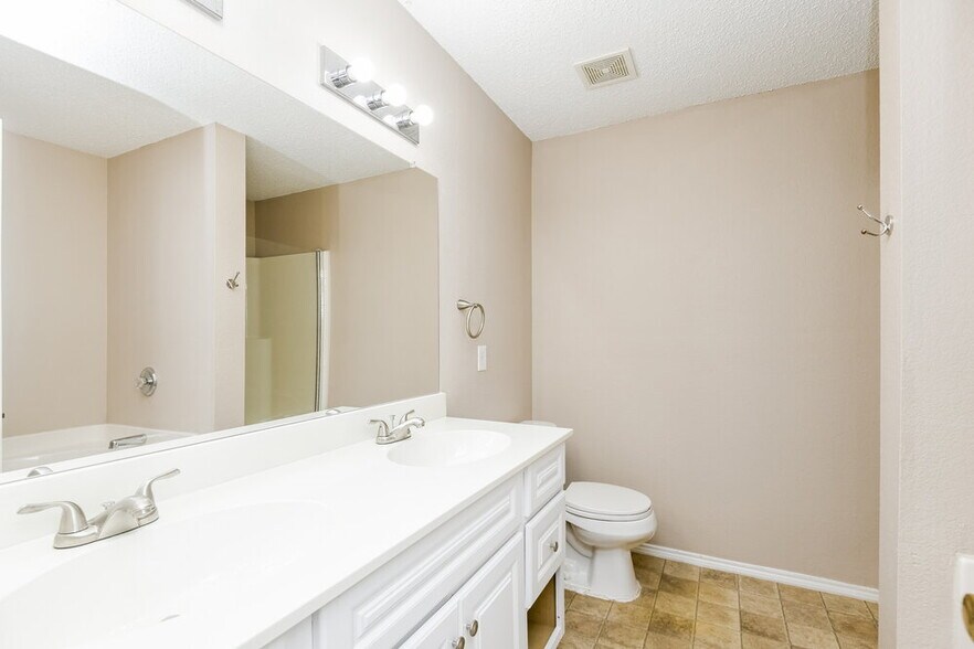 Building Photo - 4008 Golden Horn Ln