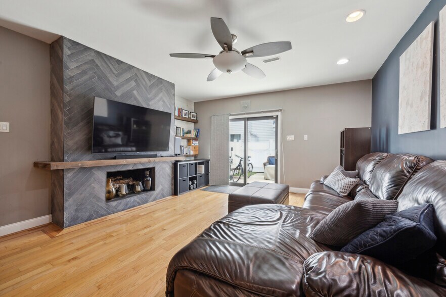 Building Photo - 813 N 15th St