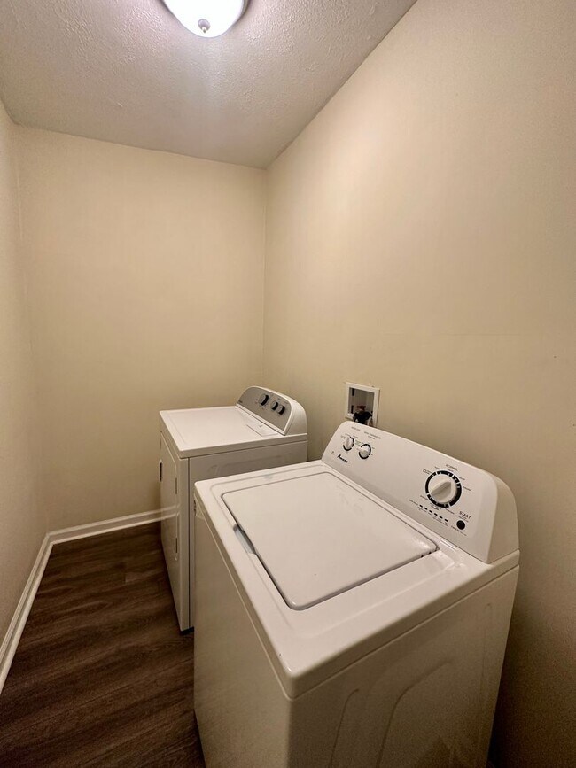 Building Photo - Pre-Leasing Now for the Fall Semester 2026