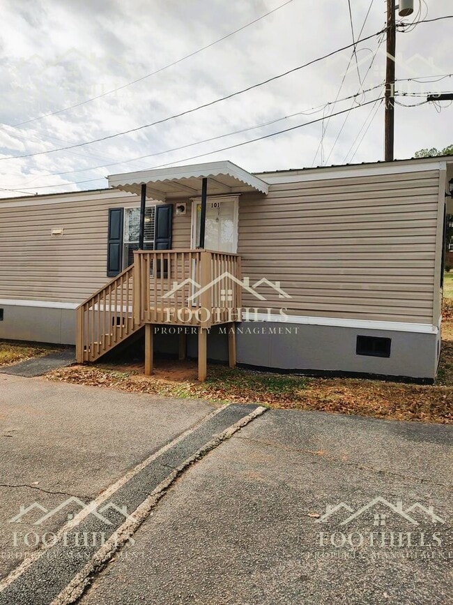 Building Photo - 101 P-9-121