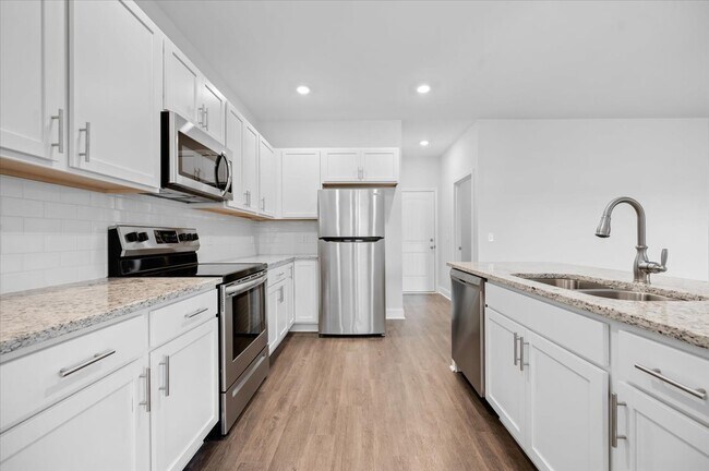 Building Photo - Blue Jay Commons