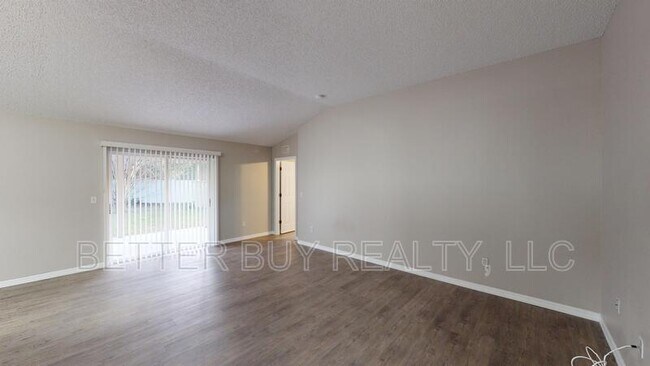 Building Photo - 23 Burning Tree Pl