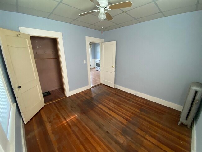 Building Photo - 147 Oakland Ave