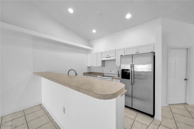 Building Photo - 1214 SE 24th Ave