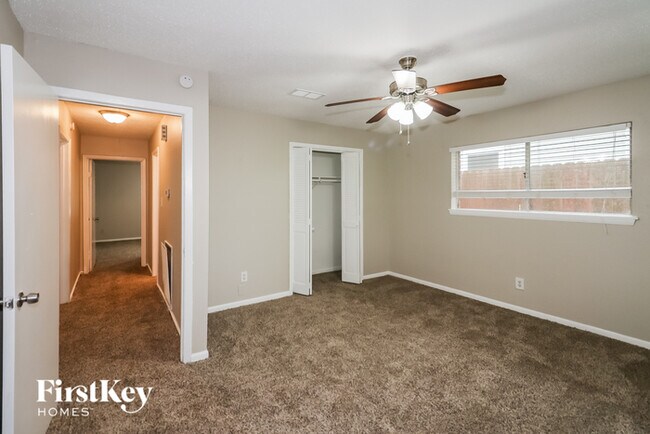 Building Photo - 9230 Carlow Ln