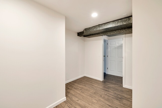 Building Photo - 20219 12th Pl S