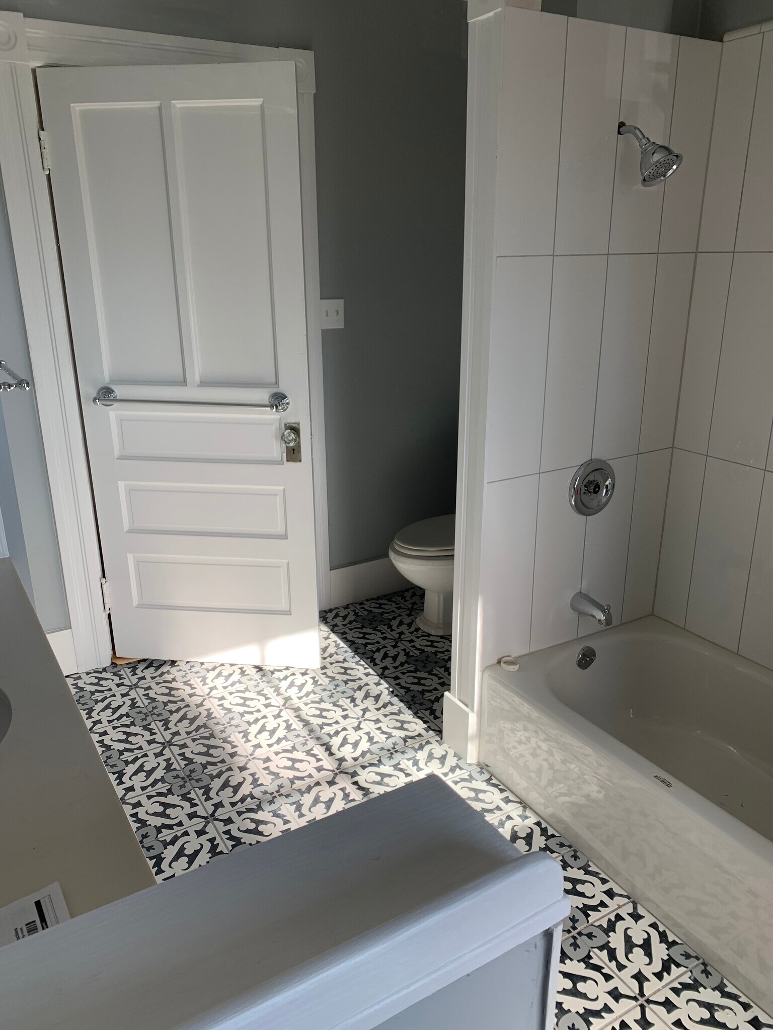 Building Photo - 118 Vernon St