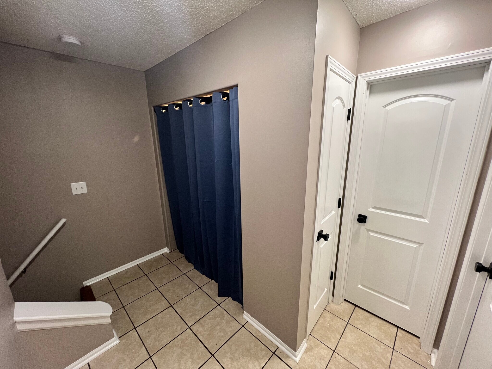 Building Photo - 8303 N Everton