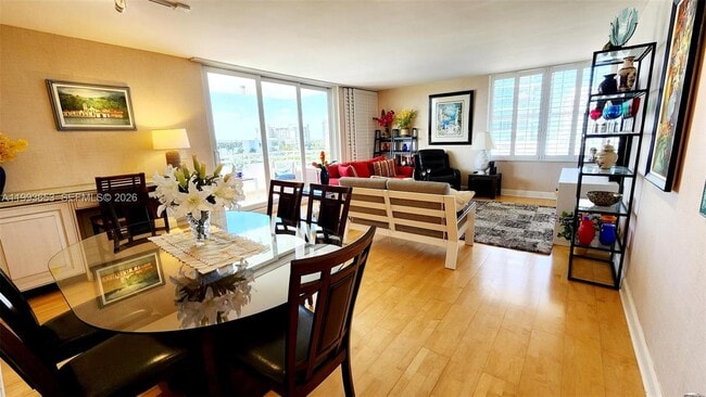 Building Photo - 888 Intracoastal Dr