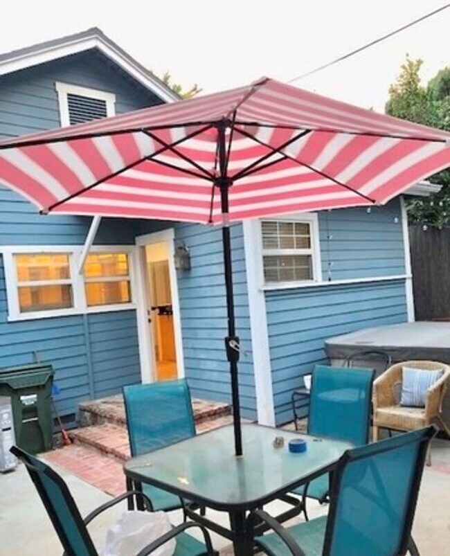 Building Photo - West Hollywood Oasis! *FREE RENT*