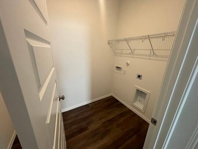 Building Photo - 148 Acorn Cir