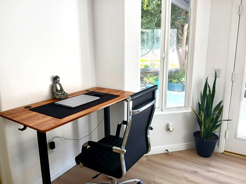 Building Photo - 43605 Los Gatos Rd