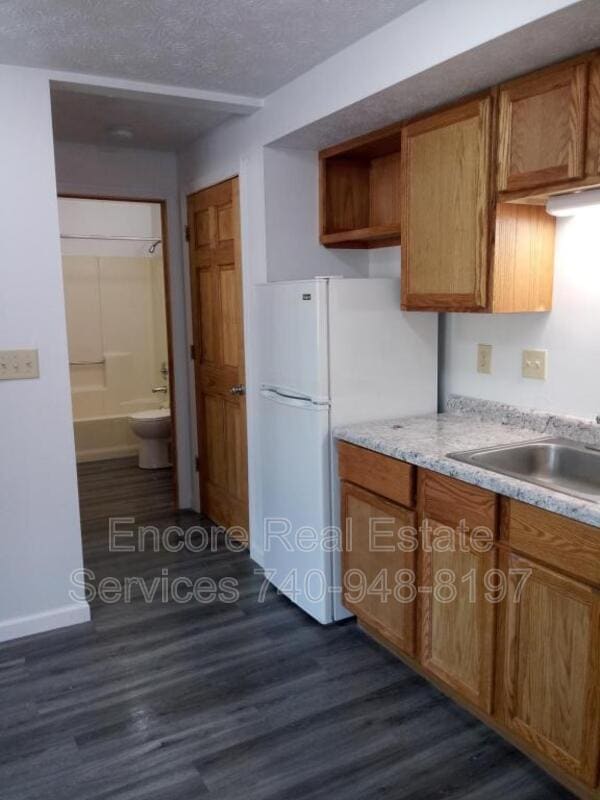 Building Photo - 1236 Green Valley Dr