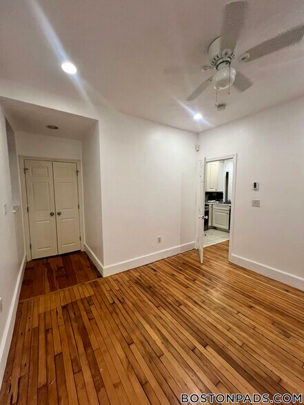 Building Photo - 1 Centre St Ter