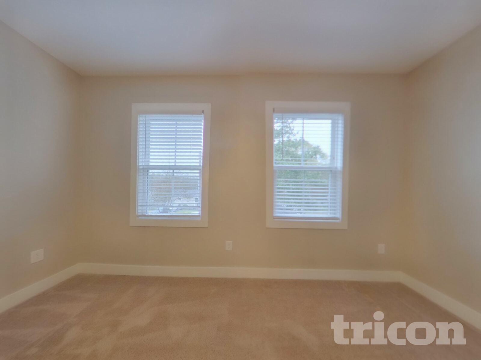 Building Photo - 3047 Ridge Ave