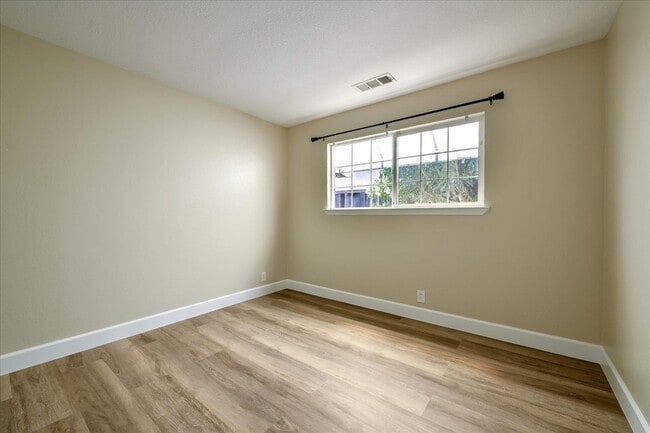Building Photo - Wow! What a Great Home! Available Soon!