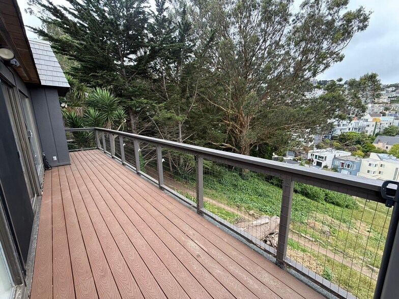 Building Photo - 47 Grand View Ter