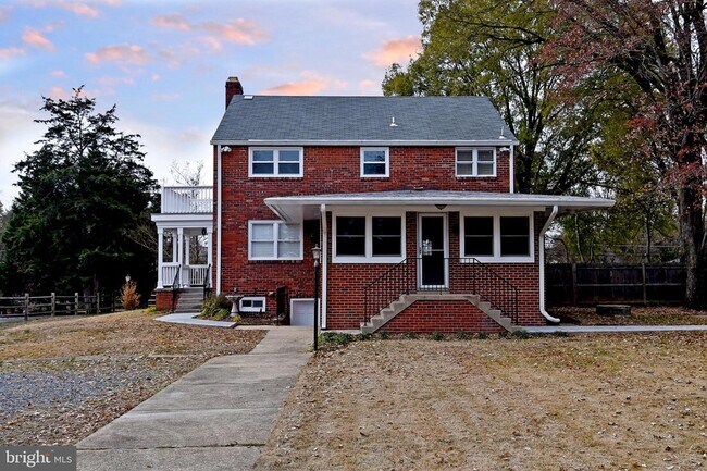 Building Photo - 7125 Harrison Ln