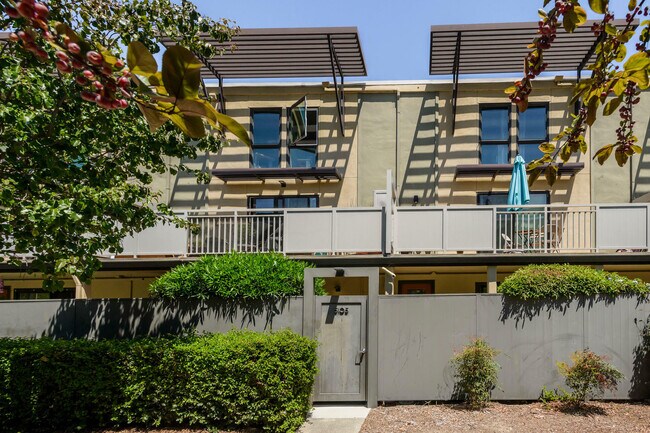Building Photo - 5105 Admiralty Ln