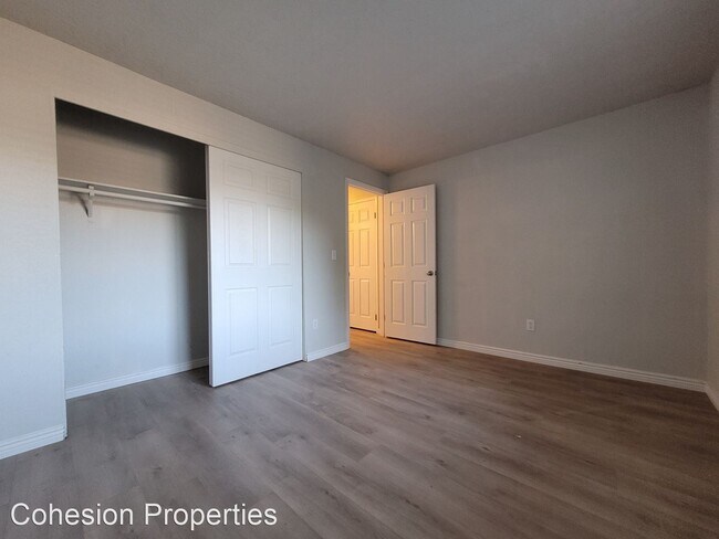 Building Photo - 4 br, 2 bath House - 10177 W Canterbury Dr