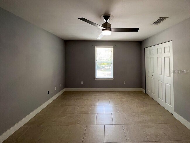 Building Photo - 204 NW 18th St