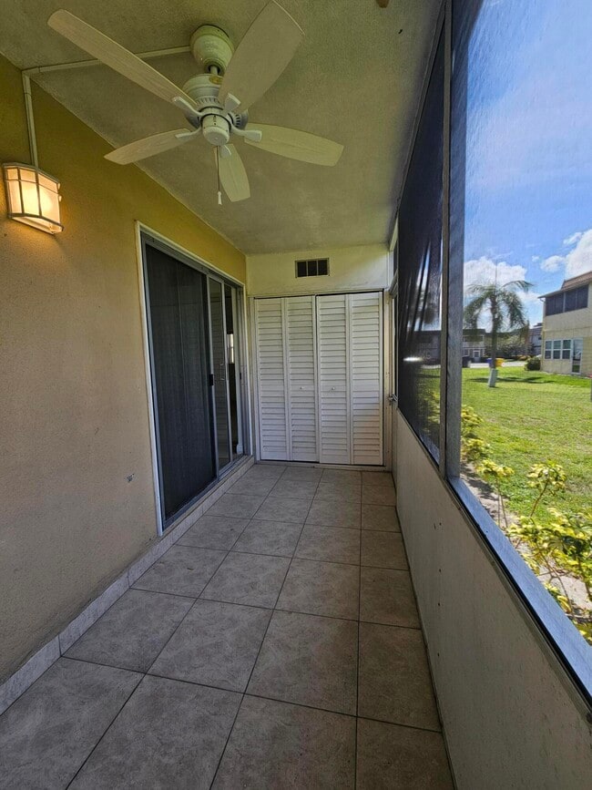 Building Photo - 211 Saxony Ln