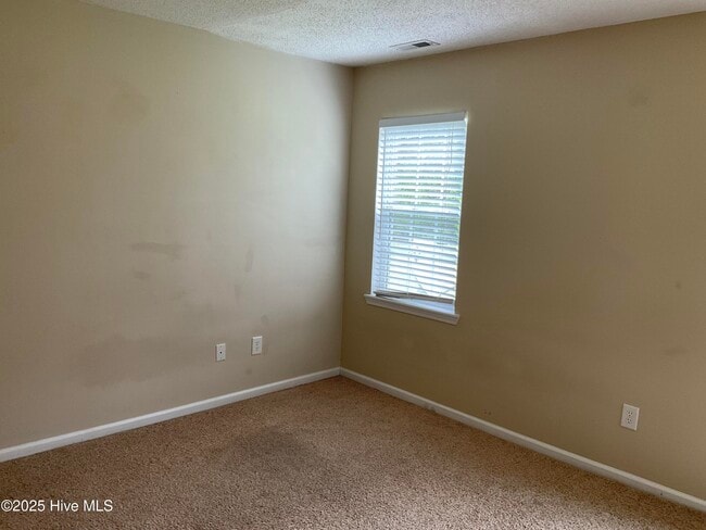 Building Photo - 121 Poplar Ridge Rd