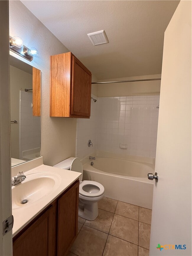 Building Photo - 6210 Temora Loop