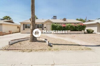 Building Photo - 3 Bedroom Pet-Friendly Home in Glendale, AZ with Main Street Renewal