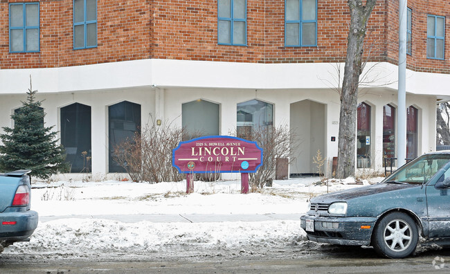 Building Photo - Lincoln Court