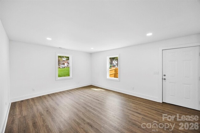 Building Photo - 2942 Reid Ave