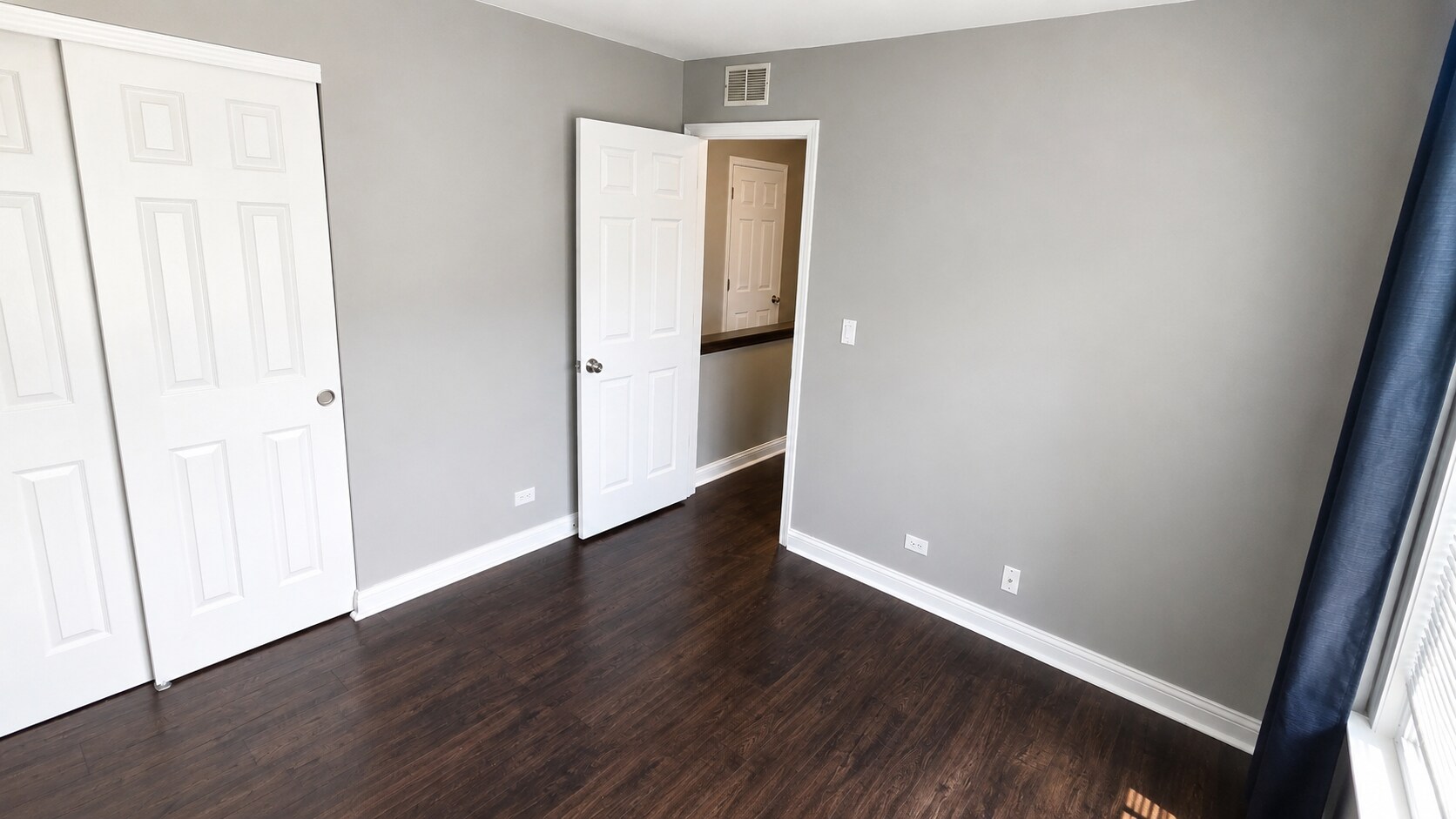 Building Photo - 1561 E Chivalry Ct