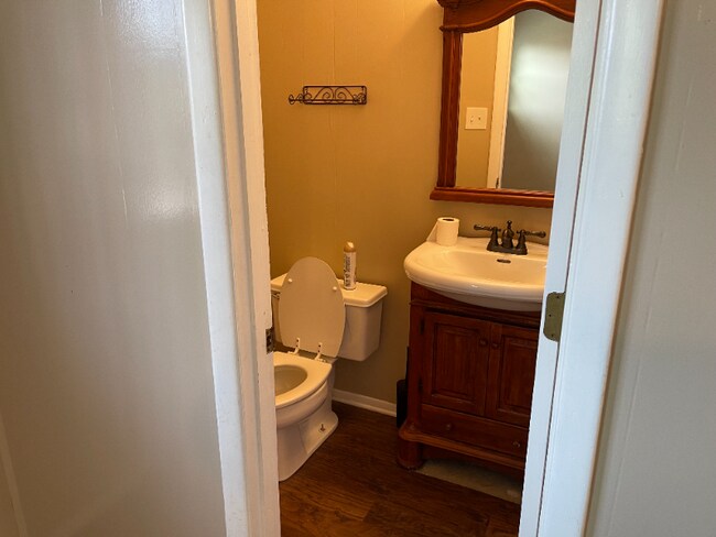 Building Photo - 1811 Bolivar St