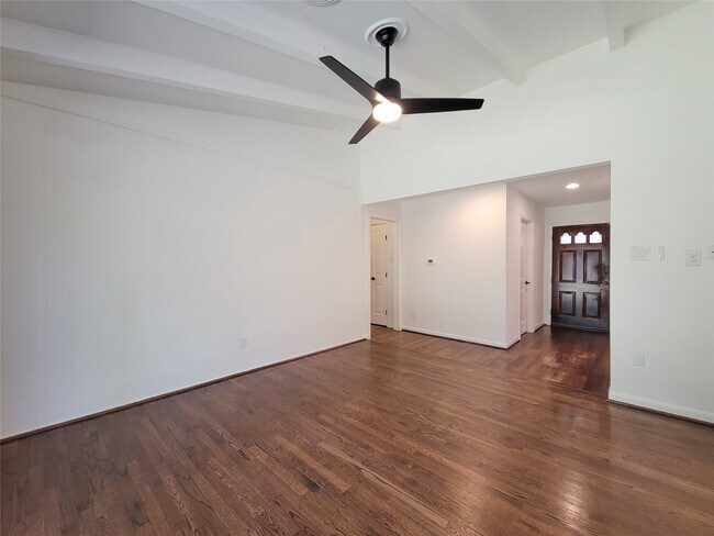 Building Photo - 9506 Vogue Ln