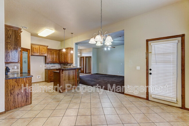 Building Photo - 500 Loyd Ln